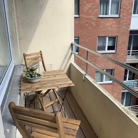 Oskar Luxe Op Zeedijk Met Zeezicht Ostend